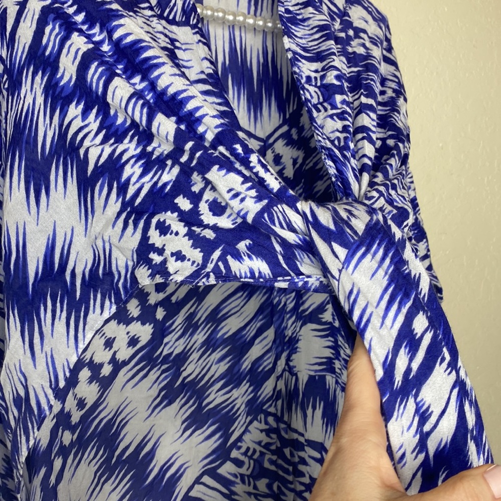 Soft light shawl - Picture 2 of 3